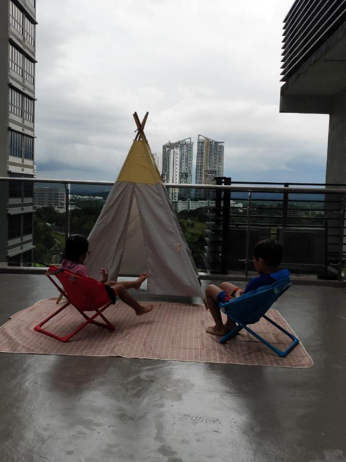 D Bunga مسلم Homestay Pool View Legoland Nusajaya Nusajaya  Ngoại thất bức ảnh