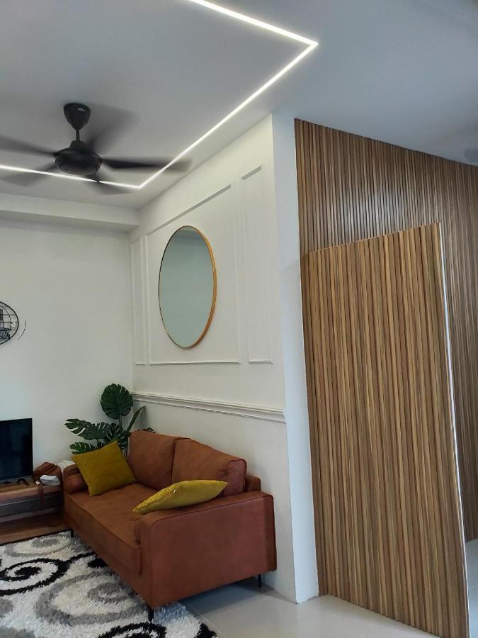 D Bunga مسلم Homestay Pool View Legoland Nusajaya Nusajaya  Ngoại thất bức ảnh