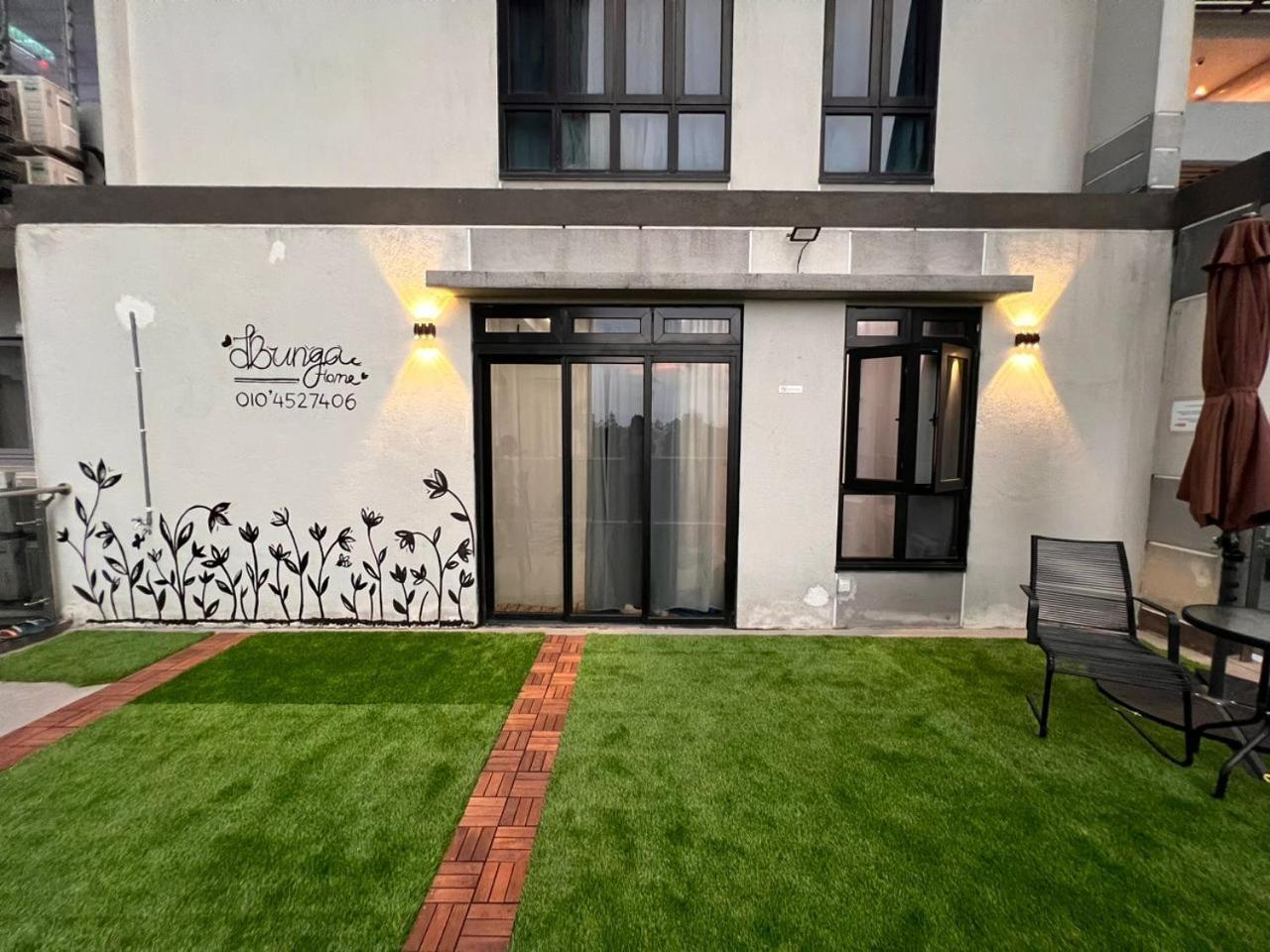 D Bunga مسلم Homestay Pool View Legoland Nusajaya Nusajaya  Ngoại thất bức ảnh