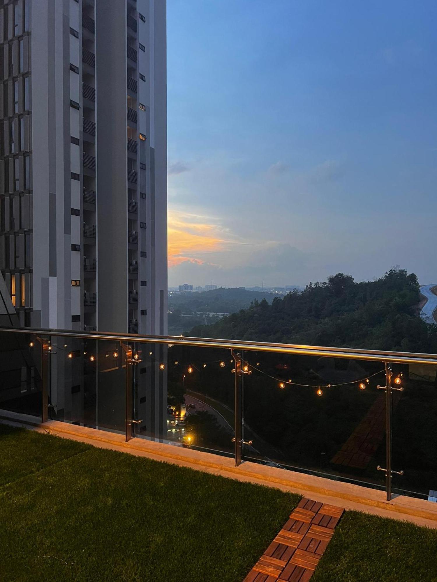 D Bunga مسلم Homestay Pool View Legoland Nusajaya Nusajaya  Ngoại thất bức ảnh
